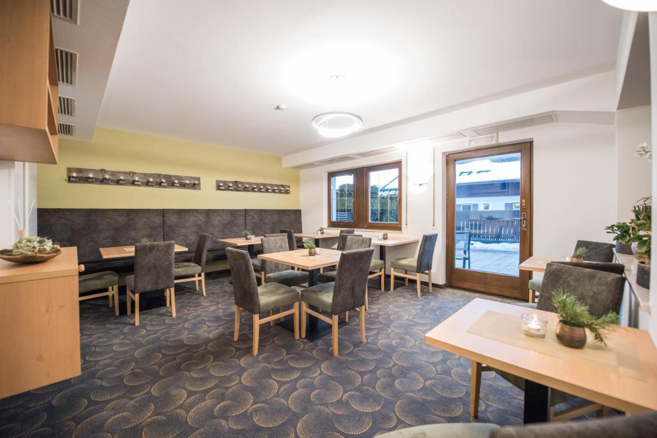 Apparthotel Feldhof - Living And Bistro Nova Ponente Exterior photo