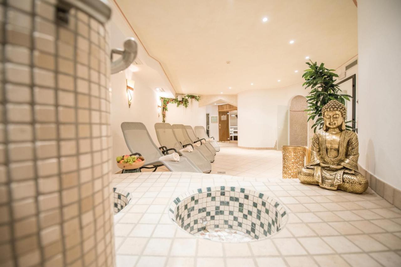 Apparthotel Feldhof - Living And Bistro Nova Ponente Exterior photo